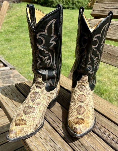 Texas Boots, Snakeskin Cowboy Boots, Custom Cowboy Boots, Cowboy Shoes, Cowboy Outfits, Mens Cowboy, Harness Boots, Rattles, Work Boots