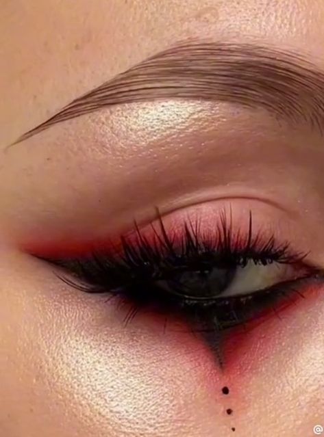 Red Sultry Makeup, Red And Black Eyeliner Looks, Red And Silver Makeup Looks, Red Eye Makeup Tutorial, Red Waterline Makeup, Maroon Eye Makeup, Black Makeup Looks, Goth Makeup Looks, Red Makeup Looks