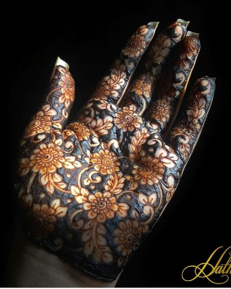 Cutwork Henna Design, Cutwork Mehndi Designs, Stylish Mahendi Designs, Mehandi Designs Stylish, Fingers Mehandi, Henna Step By Step, Mehandi Videos, Henna Unique, Mehandi Tutorial