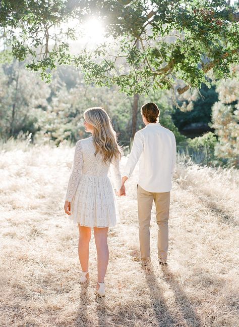 Wedding Anniversary Pictures, Save The Date Pictures, Picnic Photography, Engagement Photo Dress, Engagement Announcement Photos, Jose Villa, Spring Engagement Photos, Outdoor Engagement Photos, Birthday Fashion