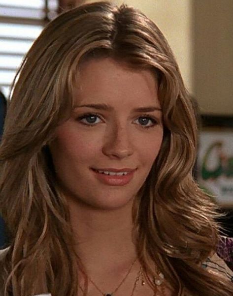 Marissa Cooper Makeup, Marissa Cooper Hair, Marisa Cooper, Cooper Hair, Marissa Cooper, Mischa Barton, Legally Blonde, Soft Autumn, Copper Hair