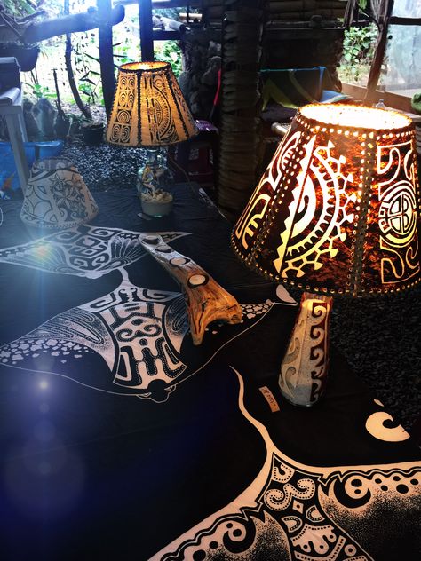 Polynesian Lampshades. Made in Tahiti - French Polynesia. Polynesian Decor, Tahiti French Polynesia, Polynesian Art, Lighting Decoration, Artwork Ideas, Wood Lamps, French Polynesia, South Pacific, Tahiti