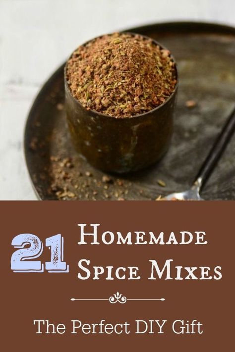 21 Homemade Spice Mixes: The Perfect DIY Gift. Never be without a gift again with this list of homemade spice mixes.  Quick to whip up, they are a great last minute gift for hostess gifts or the foodie in your life.   #homemade #spice #mix #spices #mixes #gifts #gifting #thecookspyjamas #recipes #makeyourown #DIY #gift #Christmas #simple Homemade Spice Mixes, Diy Spice Mix, Homemade Italian Seasoning, Homemade Seasoning, Homemade Spice Mix, Spice Blends Recipes, Spice Mix Recipes, Homemade Spice Blends, Seasoning And Spice