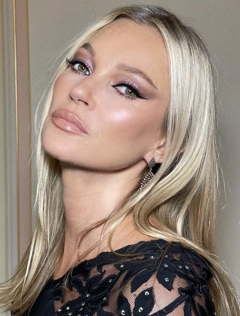 Kate Moss Makeup, Moss Makeup, Kate Moss Hair, Angelina Core, Moss Hair, Shoot Makeup, Charlotte Tilbury Makeup, Autumn Hair, Date Makeup