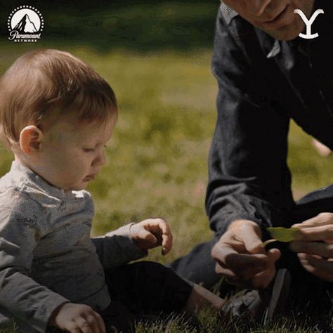 Bonding With Child Jamie Dutton GIF - Bonding With Child Jamie Dutton Wes Bentley - Discover & Share GIFs Jamie Dutton Yellowstone, 1923 Spencer Dutton, Jamie Dutton, 1883 James Dutton, Kayce And Monica Dutton, Kayce Dutton Gif, Don’t Make Me Go Beth Dutton On You, Wes Bentley, Duck Dynasty