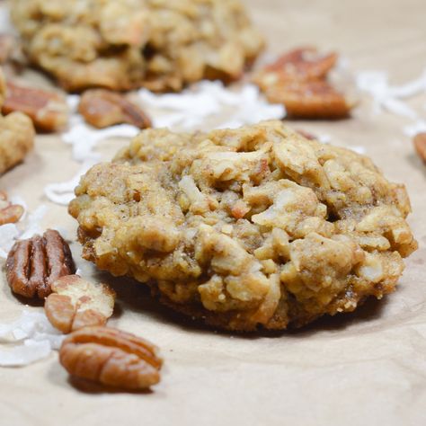 Coconut Pecan Cookies, Biscuits Graham, Coconut Pecan, Dessert Aux Fruits, Pecan Cookies, Oatmeal Cookie, Eclairs, Oatmeal Cookies, Cookie Desserts