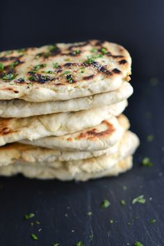 Bisquick Naan Garlic Naan Bread Recipe, Pane Naan, Butter Naan, Homemade Naan, Recipes With Naan Bread, Garlic Naan, Half Baked, Half Baked Harvest, Think Food