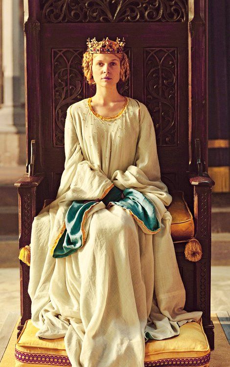 The Hollow Crown, BBC. Clemence Poesy as Isabella of Valois. 2012 Hollow Crown, The Hollow Crown, Queen Isabella, Clemence Poesy, Richard Ii, The Hollow, Costume Drama, Medieval Dress, Medieval Fashion