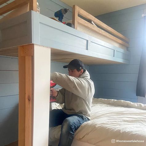 Here’s How to Build a Bunk Bed | Home Hardware Boys Cabin Bedroom, Playroom Bedroom Combo, Cottage Bunk Room, Bunk Beds Diy, Build A Bunk Bed, Boys Bunk Beds, Boys Room Bunk Beds, Boys Bunk Room, Boys Loft Beds