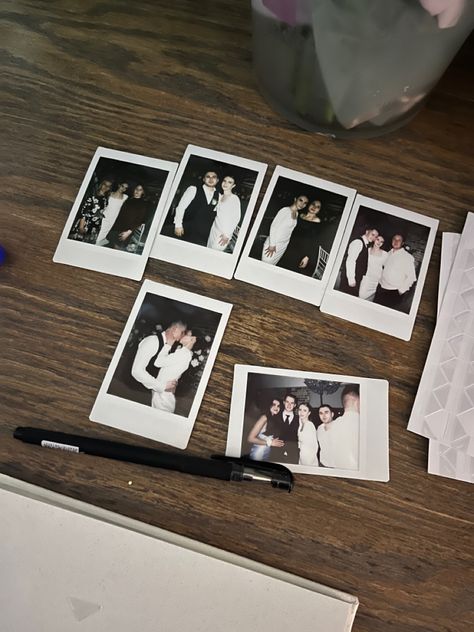 Polaroid Photo Wedding Ideas, Polaroid Wedding Photos, Wedding Polaroid, Marriage Photos, Polaroid Photo, Engagement Inspo, Polaroid Pictures, Polaroid Photos, Wedding Mood