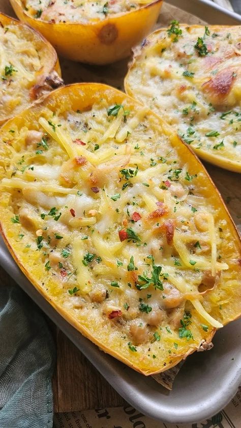 Spaghetti Squash Chickpea Alfredo, Alfredo Spaghetti Squash, Spaghetti Squash Recipes Vegan, Alfredo Spaghetti, Vegan Spaghetti Squash, Vegan Alfredo, Spring Menu, Filling Dinner, Spaghetti Squash Recipes