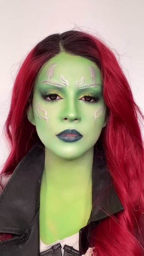 Gamora Makeup Tutorial, Character Makeup Ideas, Gamora Makeup, Marvel Makeup, Witch Face Paint, Charlotte Roberts, Hippie Makeup, Creepy Makeup, The Guardians Of The Galaxy