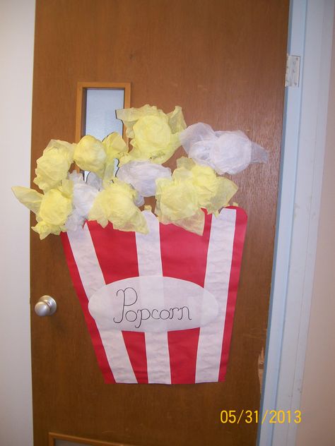 Kristen did a great job making this popcorn box decoration.  Stephanie's popcorn made from tissue paper looks good, too. Paper Popcorn, Movie Decor, Box Decoration, Movie Theatre, Church Activities, Popcorn Box, Teaching Classroom, Great Job, Christmas Crafts For Kids