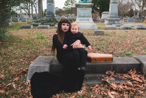 Goth Parents, Goth Mom Aesthetic, Classy Vampire, Metalhead Boyfriend, Cemetery Photoshoot, Manifesting Future, Goth Family, Spooky Photoshoot, Mommy Son Outfits