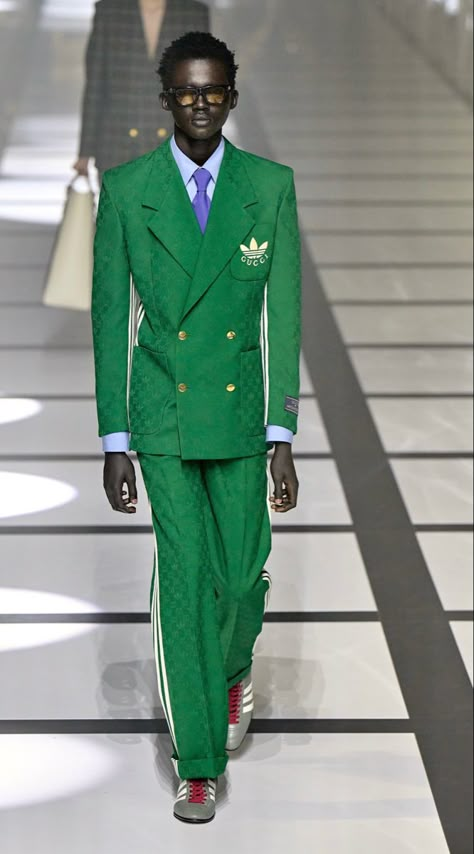 Gucci Fall 2022, Gucci Suit, Adidas Three Stripes, Looks Street Style, Next Fashion, Fall 2022, Sportswear Brand, Tailored Suits, Adidas Gazelle