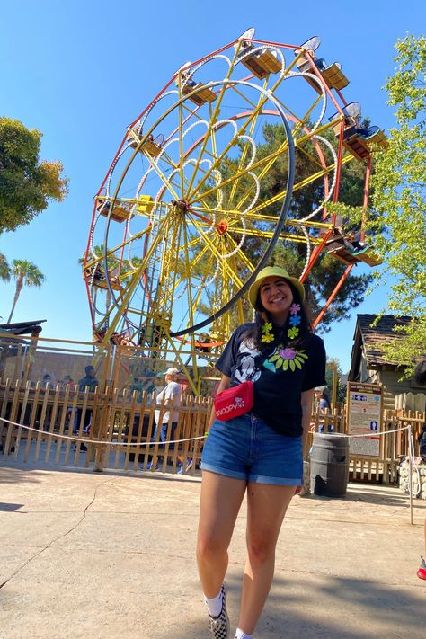 Picking the perfect outfit for a trip to Knott's Berry Farm. Knott's Berry Farm is celebrating their 100th anniversary and also Knott's Summer Nights. Find a fun Snoopy shirt from Amazon and pair it with high waisted shorts from American Eagle Outfitters and comfy sneakers from Vans. A fun yellow bucket hat looks great with everything and a adding a bit more pop with a red Snoopy Peanuts bag from RomWe finishes it up. Enjoy a family and friends day at KNott's for the Summer in Style. Outfits For Knotts Berry Farm, Knotts Berry Farm Outfit, Farm Outfits, Farm Outfit, Bucket Hat Looks, Yellow Bucket Hat, Camp Snoopy, Comfy Sneakers, Snoopy Shirt