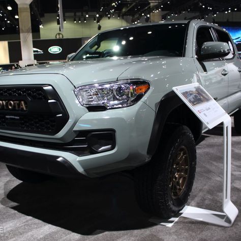 View more photos: https://driverbase.com/company/2022-toyota-tacoma-trail-special-edition-at-the-2021-los-angeles-auto-show/ Shop inventory: https://driverbase.com/inventory/new-and-used/toyota/tacoma #toyota #tacoma #trail #carshows #laas #automobility #laautoshow #trucks Tacoma 2022, 2022 Toyota Tacoma, Tacoma Toyota, Toyota Tacoma, Visual Merchandising, More Photos, New Life, Mercedes Benz, Jeep