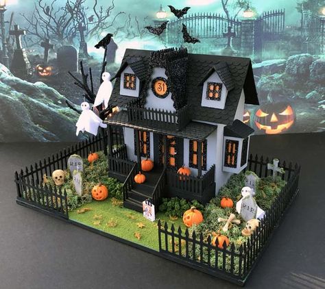 2021 Miniature Halloween House Contest - Paper Glitter Glue Halloween Haunted House Diy, Haunted House Craft, Bethany Lowe Halloween, Halloween Haunted House Decorations, Haunted House Diy, Halloween School Treats, Casa Halloween, Haunted Dollhouse, Diy Halloween Decor