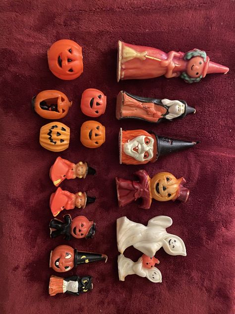 Fall Trinkets, Jack A Lantern, Halloween Vintage Decorations, Halloween Trinkets, Eco Friendly Halloween, Daisy Chainsaw, Party Pies, Retro Halloween Decor, Gurley Candles