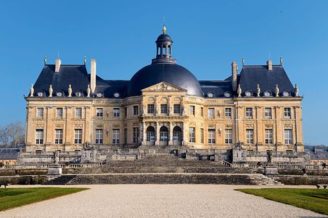 Vaux Le Vicomte, Castle Pictures, Gothic Castle, School Dr, French Architecture, Chateau France, Visit France, Travel France, Paris City