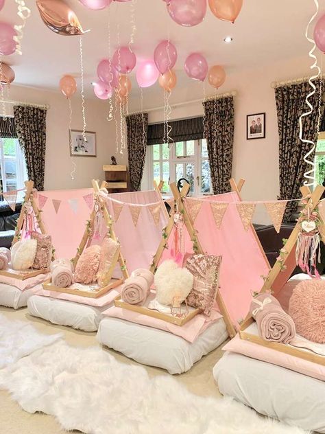 Swoon over this gorgeous boho chic sleepover birthday party! The teepees are magical! See more party ideas and share yours at CatchMyParty.com #catchmyparty #partyideas #bohochicparty #sleepover #girlbirthdayparty Slumber Party Decorations, Spa Sleepover Party, Girls Sleepover Party, Sleepover Room, Birthday Sleepover Ideas, Slumber Party Birthday, Girls Slumber Party, Pyjamas Party, Glamping Party