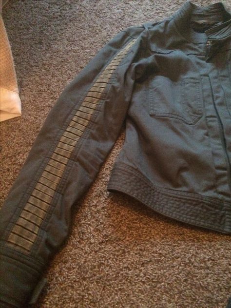 Star Wars Jacket Diy, Jyn Erso Cosplay, Fashion Core, Star Wars Jacket, Jacket Diy, Star Wars Items, Set Building, Jyn Erso, Diy Jacket