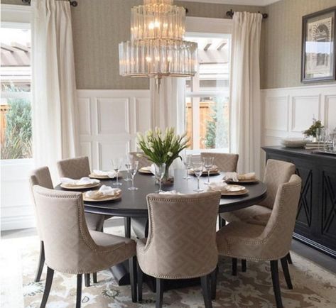 100+ Round Dining Table 8 Chairs - Cool Furniture Ideas Check more at http://livelylighting.com/round-dining-table-8-chairs/ Formal Dining Room Sets, Round Dining Room Table, Round Dining Room, Dining Room Table Decor, Luxury Dining Room, Elegant Dining Room, The Dining Room, Luxury Dining, Dining Room Inspiration