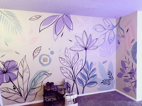 Peri Duncan on Instagram: "Recent impromptu mural for a friend 🙃🎨💕 This style is great for not needing to plan ahead! . . . #mural #muralart #muralartist #ladieswhopaint #floral #floraldesign #flowers #abstract #kidsroomideas #nurseryideas #decorideas #girlsroomideas #boysroomideas #roomideas #flowermural #abstractart #muralideas #coloradoart #coloradoartist #localartist #paintingsbyperi #pndesigns #artistsofinsta #pndart" Purple Wall Murals Painted, Murals In Homes, Painting Designs On Walls, Purple Wall Painting Ideas Bedroom, Purple Wall Mural, Purple Mural, Diy Floral Mural, Wall Murals Painted Diy, Colorful Room Decor