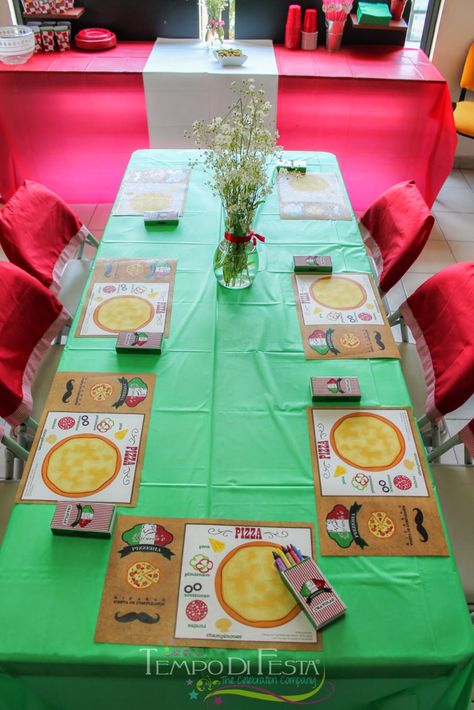 Pizza Party Table Setting, Pizza Party Table, Pizza Birthday Party Ideas, Pizza Making Party, Pizza Party Games, Pizza Party Themes, Pizza Valentine, Kids Pizza Party, Pizza Birthday Party