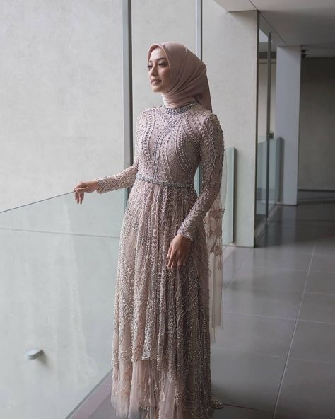 Model Dress Brokat Modern, Brukat Dress, Dress Brokat Modern, Dress Muslim Modern, Kebaya Modern Dress, Hijab Dress Party, Dress Pesta, Kebaya Dress, Gowns Dresses Elegant