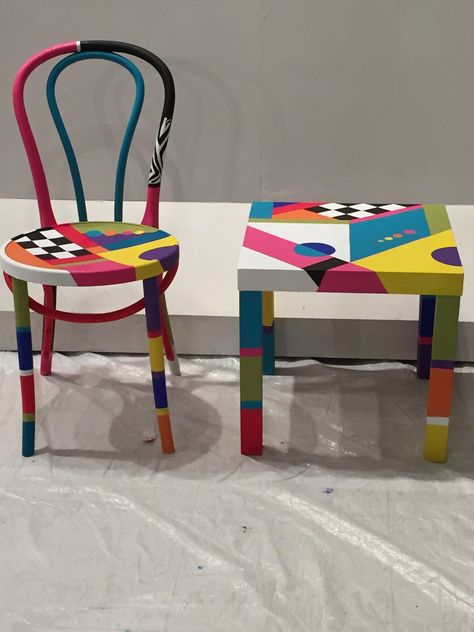 Hand painted wooden chair and table made and sold on an artists workshop in Kuwait. Hand Painted Stools Funky Furniture, Funky Painted Furniture Ideas, Wooden Chair And Table, Painted Wooden Chairs, Mobil Design, Ikea Stool, Painted Furniture Ideas, Upcycled Items, Painting Wooden Furniture