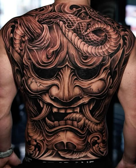 Hanya Mask Back Tattoo, Tattoos For Guys Back, Tattoo Guardian Angel, Back Piece Tattoo Men, Calf Tattoo Ideas, Shen Long Tattoo, Japanese Mask Tattoo, Japanese Leg Tattoo, Oni Mask Tattoo