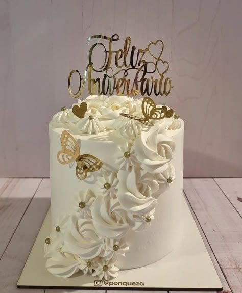 White And Gold Butterfly Cake, Sweet 16 Cakes White And Gold, 50th Bday Cake For Women Elegant, 18th Birthday Cake Elegant, White And Gold Birthday Cakes For Women, Gold And White Cake Birthday, 65th Birthday Cake For Women, Golden Birthday Cake For Women, Small Birthday Cake For Women