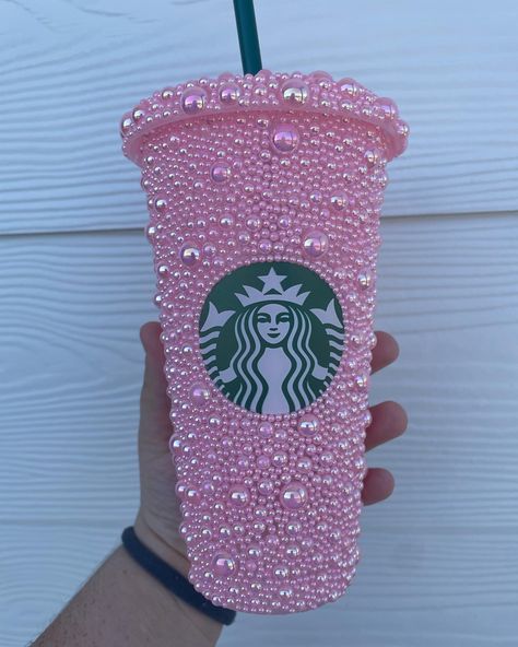 Rhinestone Cup Ideas, Bedazzle Starbucks Cup, Starbucks Bling Cup, Starbucks Cups Rhinestones, Pearl Rhinestone Tumbler, Pink Bedazzled Starbucks Cup, Pink Starbucks Cup, Diy Rhinestone Crafts, Starbucks Cup Design