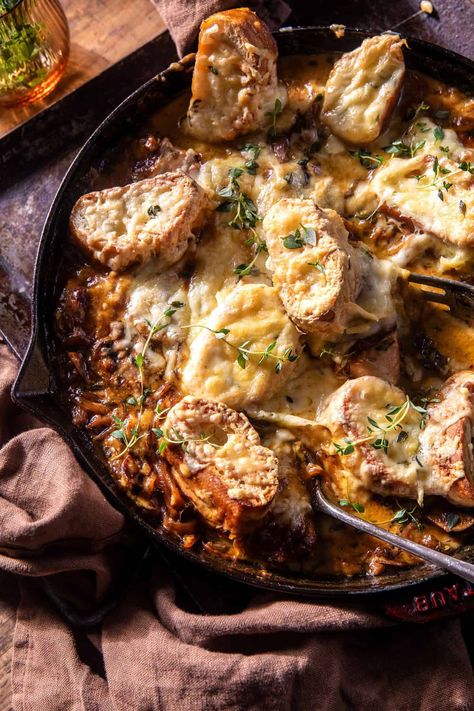 French Onion Smothered Chicken | halfbakedharvest.com Half Baked Harvest Dinner Recipes, Onion Smothered Chicken, Harvest Onions, Half Baked Harvest Recipes, French Onion Chicken, Smothered Chicken, One Skillet, Onion Chicken, Harvest Recipes