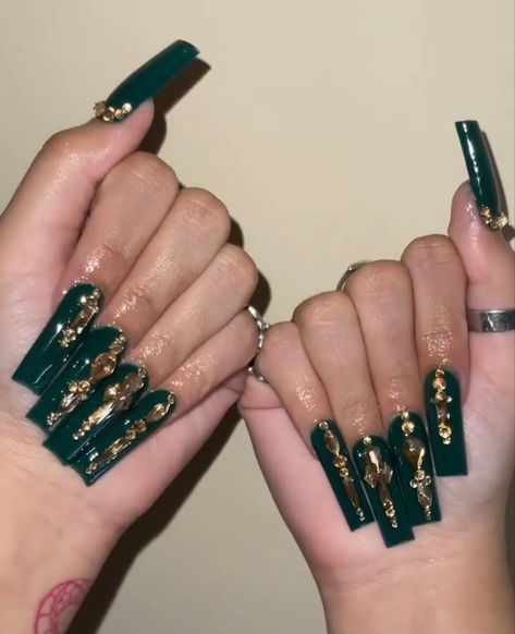 Dark Green Nails With Jewels, Forest Green Nails Acrylic Design, Emerald Green Nails Acrylic Coffin With Gold, Emerald Green Acrylics, Forest Green Acrylic Nails, Dark Green Prom Nails, Dark Green And Gold Nails, Emerald Green And Black Nails, Green Baddie Nails