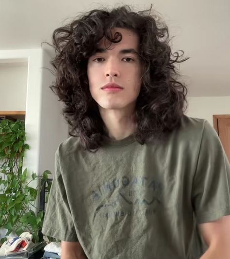 *insert judgemental music here to build pressure* I’m actually not that picky :’) Conan Gray Curly Hair, Conan Gray Long Hair, Conan Gray Straight Hair, Conan Gray Green Aesthetic, Conan Gray Nails Ideas, Conan Gray Hair, Conan Gray Nails, Conan Gray Tattoo, Pretty People Aesthetic