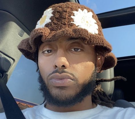 Amine Rapper, Basic Aesthetics, Fine Celebrities, Crochet Hooded Scarf Pattern, Knit Bucket Hat, Crochet Mens Hat, Accessories Video, Crochet Hooded Scarf, Crochet Men