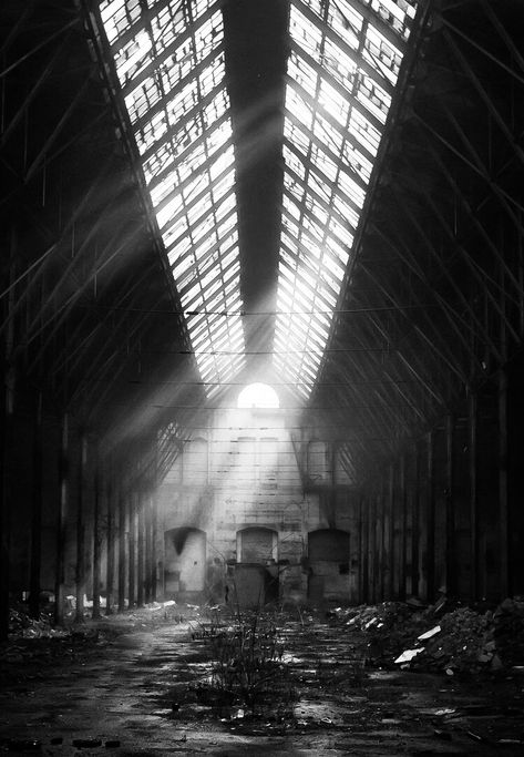 ~RHA~ Abandoned Warehouse, Abandoned Factory, Foto Transfer, Abandoned Train, Industrial Architecture, Abandoned Mansions, 다크 판타지, Industrial Buildings, Abandoned Buildings