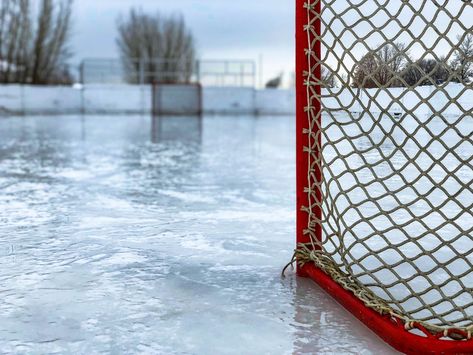 Ice hockey. Download this photo by Chris Liverani on Unsplash Hockey Playoffs, Hockey Nets, Hockey Goal, Hockey Tournaments, Youth Hockey, Hockey Pictures, Wayne Gretzky, Ice Rink, Hockey Games