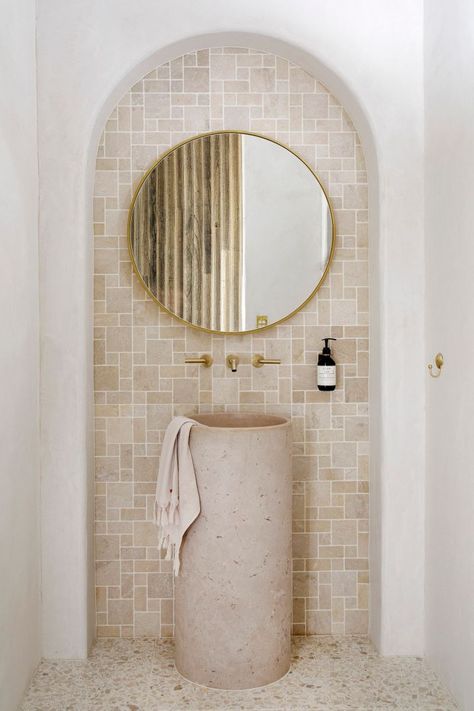 Curvy Bathroom, Mediterranean Bathroom Decor, Minimalist Mediterranean, Circle Mirrors, Most Viewed, Bathroom Inspiration Decor, Apartment Bathroom, Bathroom Renos, Round Wall Mirror