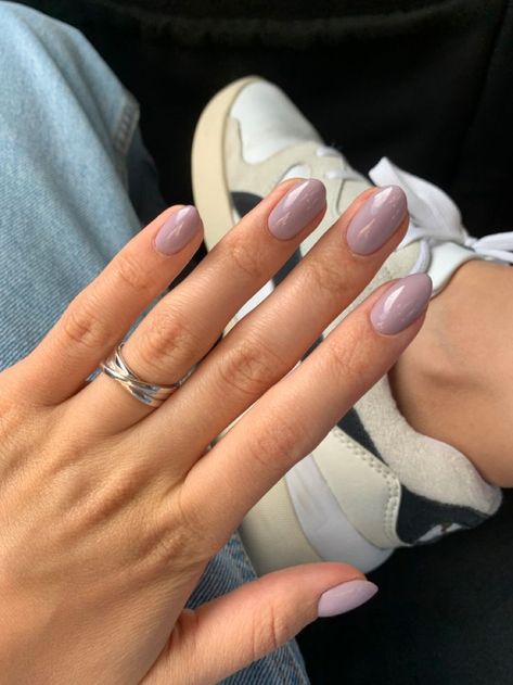 Taupe Oval Nails, Muted Purple Nails, Short Round Nails Fall, Solid Manicure, Short Nail Manicure, Nails Neutral, Mauve Nails, Nails Minimalist, Bridesmaids Nails