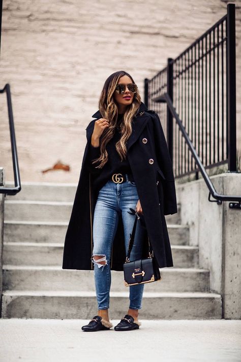 fashion blogger mia mia mine wearing steve madden faux fur slides and a prada cahier bag Gucci Mules Outfit Winter, Prada Mules Outfit, Steve Madden Mules Outfit, Black Mules Outfit, Moms Jeans, Mules Outfit, Jeans Gucci, Fur Loafers, Mia Mia Mine