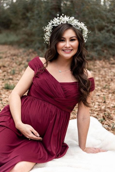 Self Maternity Photo Shoot Ideas, Cute Maternity Photoshoot Ideas, Maternity Photo Shoot Outfits, Pregnancy Photoshoot Outfits, Maternity Outfits For Photoshoot, Maternity Photoshoot Dresses, Maternity Shoot Dresses, Unique Maternity Photos, Maternity Gown Photography