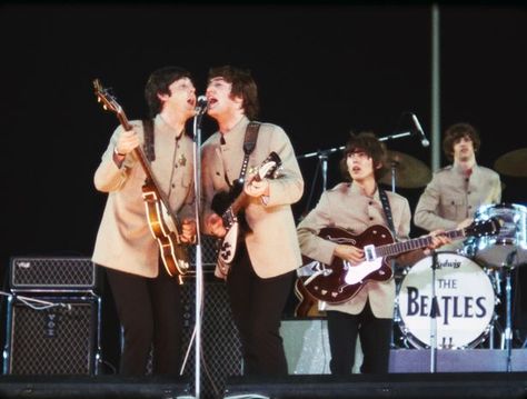 The Beatles performing at the Shea Stadium in New York City in 1965 Beatles Shea Stadium, The Beatles Live, Richard Starkey, Shea Stadium, Lennon And Mccartney, Beatles Photos, Ron Howard, Beatles Pictures, The Hollywood Bowl