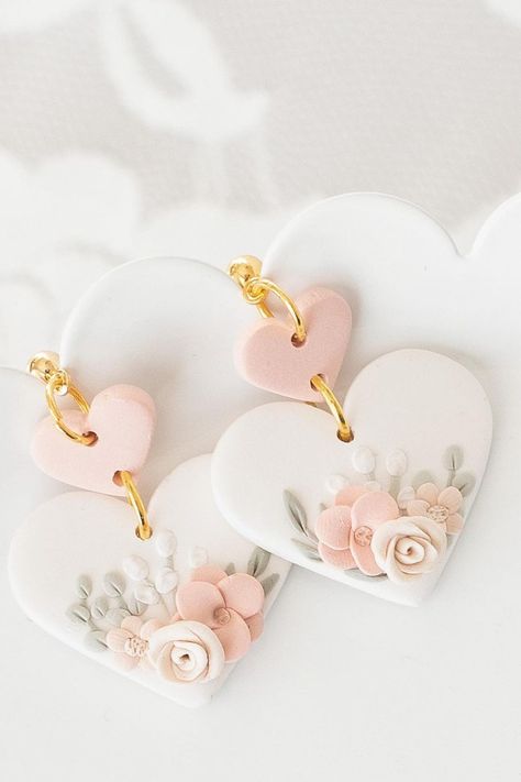 Sneak peek of some of the Valentine’s earrings designs Image Credit :- wildhoneyclay Lera Inspiration, Cercei Din Lut Polimeric, Valentine Earrings, Polymer Clay Flower Jewelry, Polymer Inspiration, Polymer Clay Jewelry Tutorials, Handmade Clay Jewelry, Valentines Earrings, Polymer Earrings