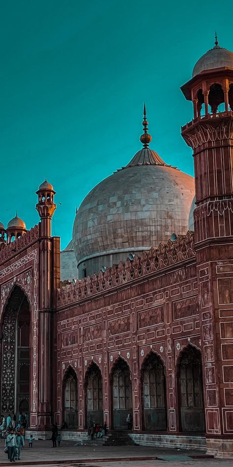 Pakistani Architecture Paintings, Badshahi Mosque Aesthetic, Beautiful Mosques Wallpaper, Lahore Architecture, Badshahi Masjid Lahore, Pakistan Mosque, Pakistani Architecture, Badshahi Masjid, Badshahi Mosque