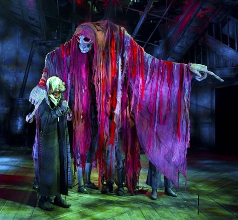 Puppetry Theatre, Puppet Costume, Ghost Of Christmas Past, Set Design Theatre, Puppet Theater, A Christmas Carol, Theatre Set, Scenic Design, 판타지 아트