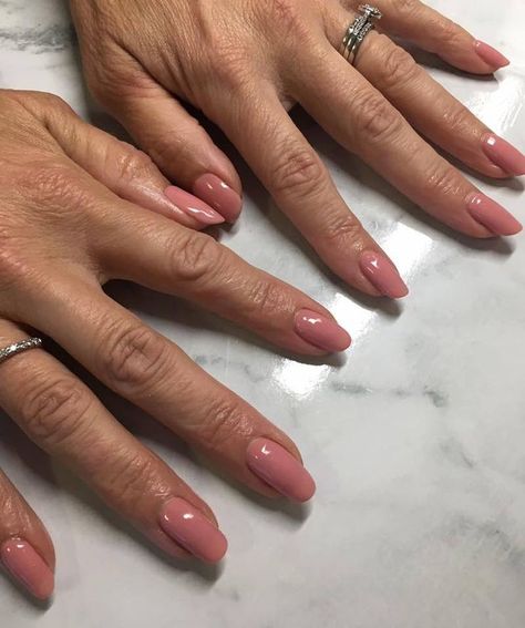 Classy Simple Nails, Dusty Pink Nails, Pure Nails, Long Lasting Manicure, White Lace Nails, Shellac Nail Colors, You Nails, Dark Pink Nails, Pink Nail Colors