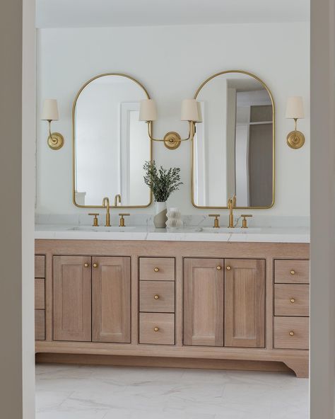 Pretty main suite moment #projectlightandbright #wyckoffnj #designandbuild 📷 @lindapordonphotography | Instagram Bathroom Sconces Double Vanity, White Oak Vanity, Oak Vanity, Neutral Bathroom, Oak Bathroom, Bathroom Redesign, Stunning Bathrooms, Master Bath Remodel, Double Vanity Bathroom